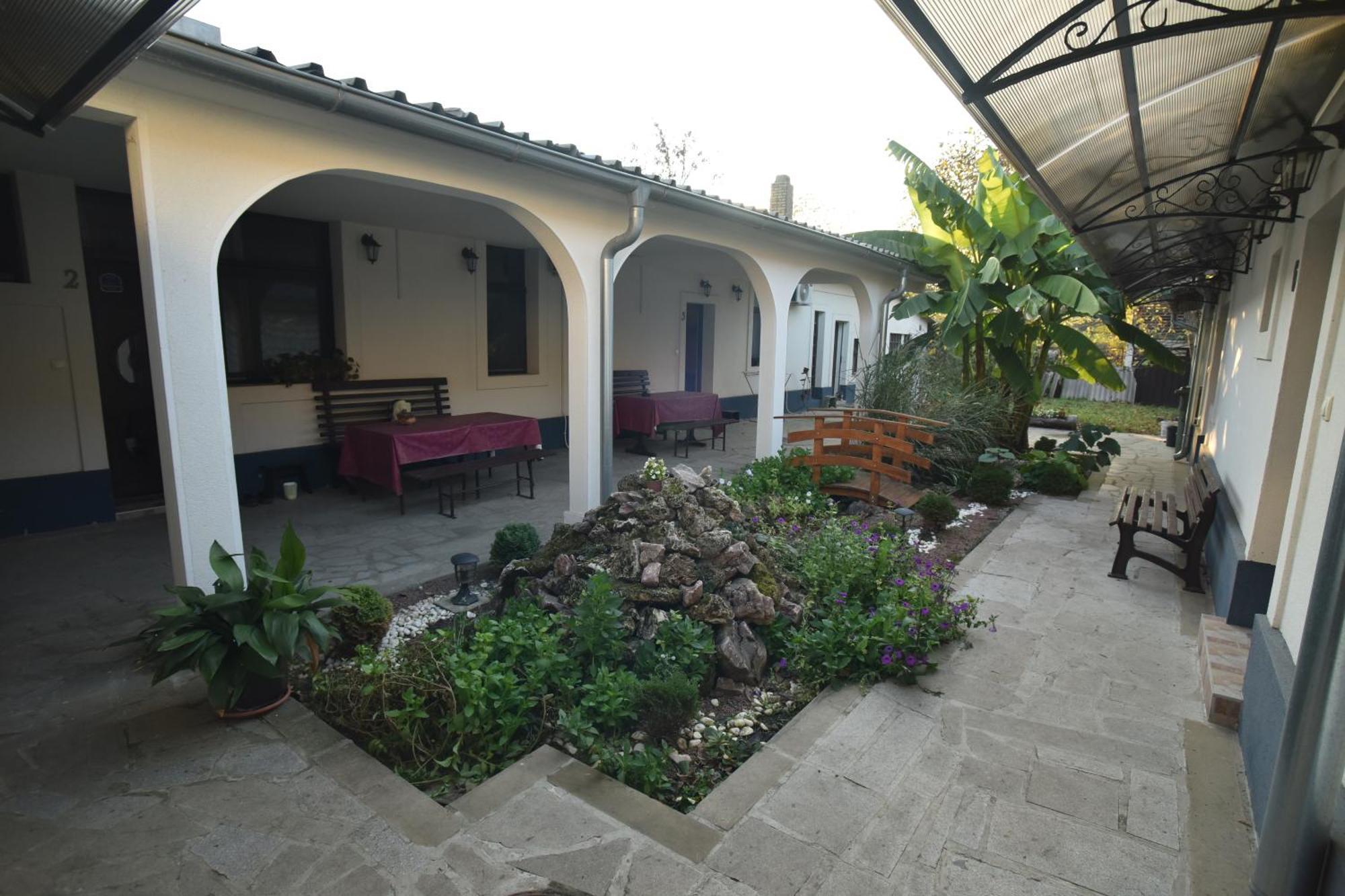 Eco Rural Tourism Association Skorenovac Hotel Exterior photo
