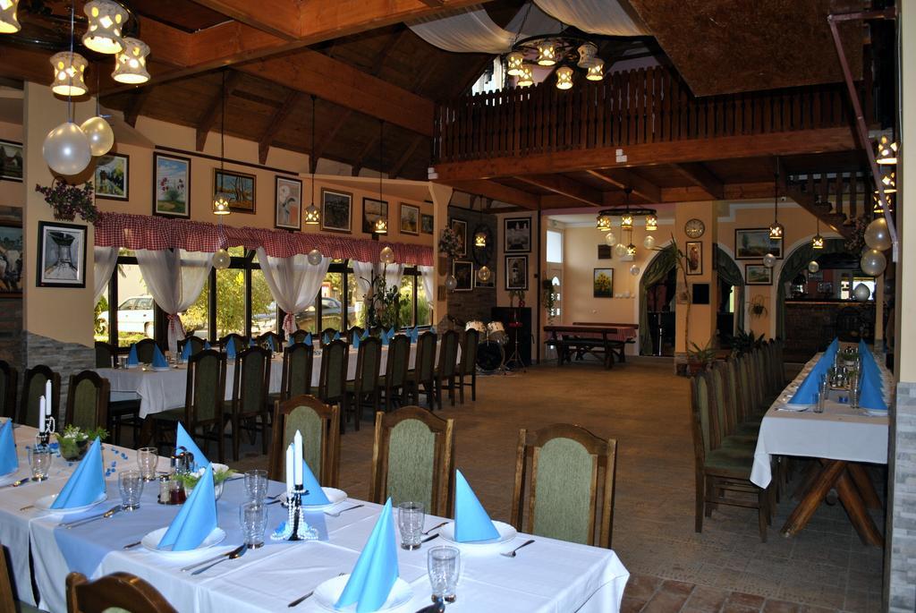 Eco Rural Tourism Association Skorenovac Hotel Exterior photo